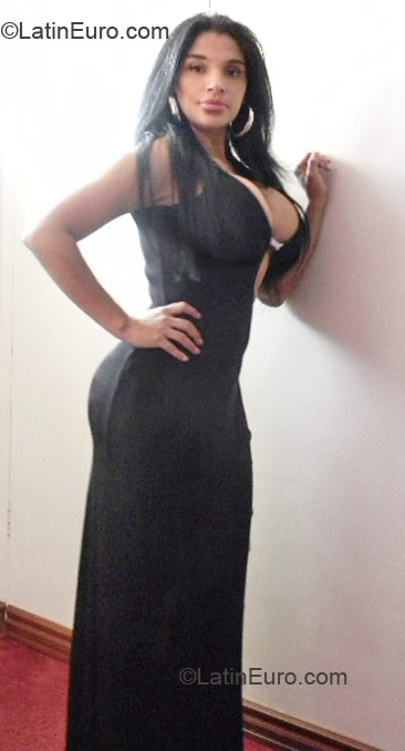 Date this young Colombia girl Sandra from Medellin CO6304