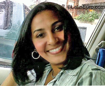 Date this attractive Dominican Republic girl Armis brea from Santo Domingo DO6608