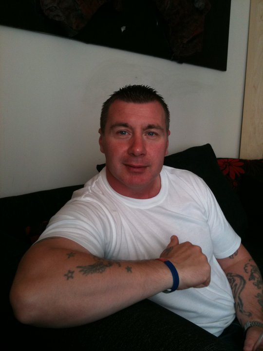 Date this athletic United Kingdom man Paul from Romford, GB473