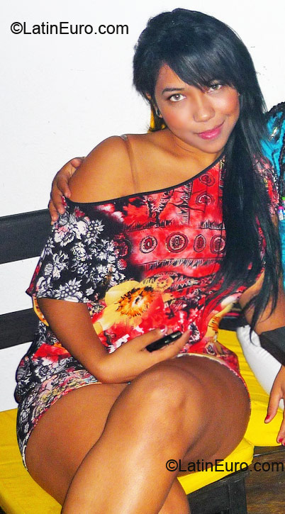 Date this happy Colombia girl Rubiel from Santa Marta CO6526