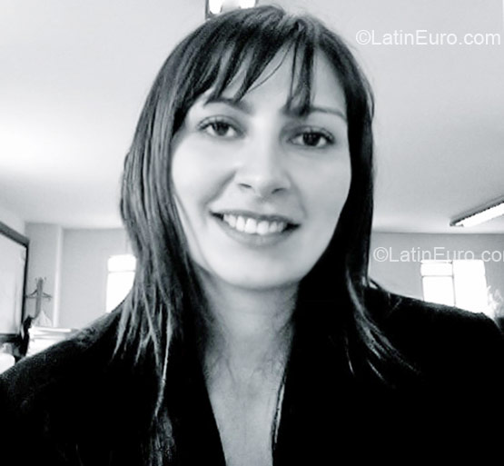 Date this georgeous Colombia girl Paulittle from Bogota CO6373