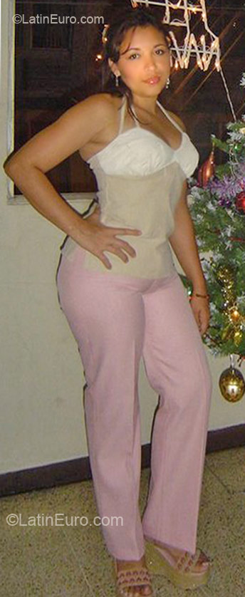Date this sultry Colombia girl Dilian florez z from Bucaramanga CO6392