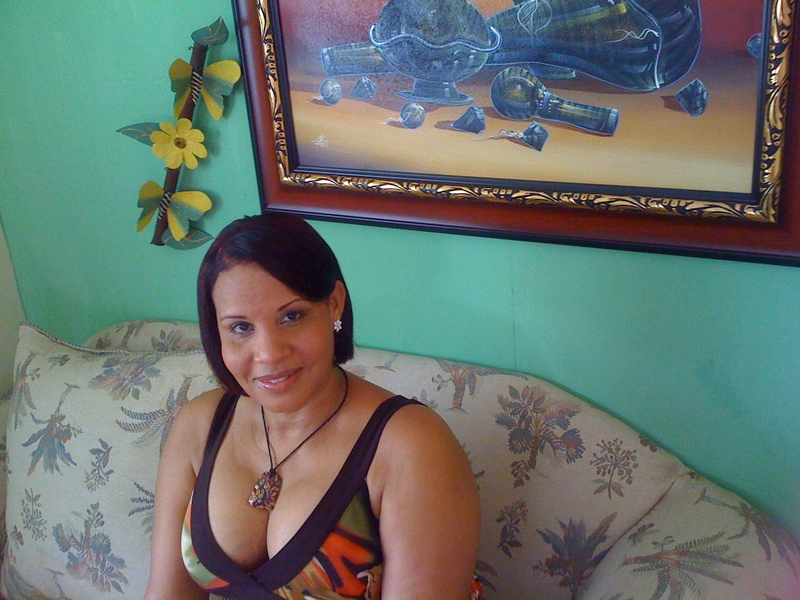 Date this tall Dominican Republic girl Maira from Santo Domingo DO6709