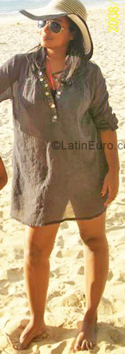 Date this nice looking Dominican Republic girl Steffy from Santiago DO6710