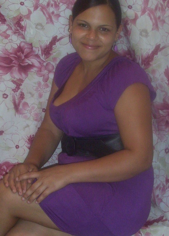 Date this young Dominican Republic girl Ana carolina from Varvelde DO6730