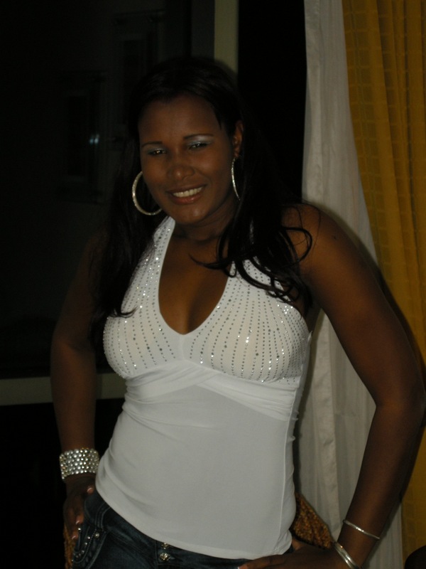 Date this beautiful Dominican Republic girl Yulis from Santo Domingo DO6741
