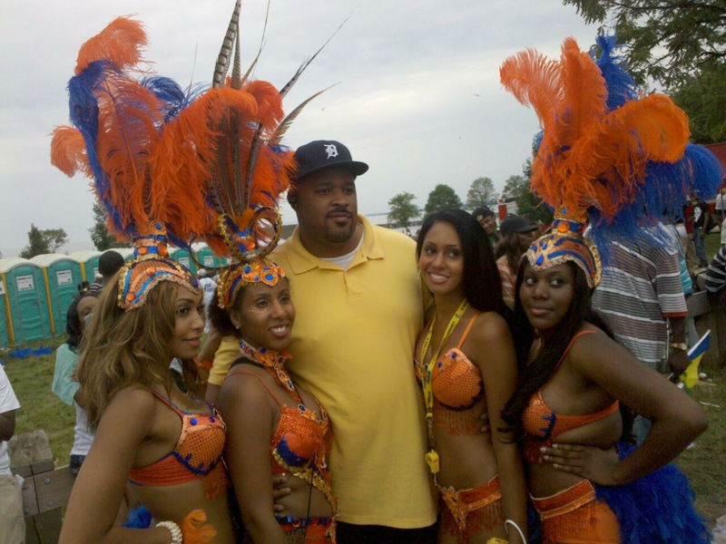 Date this happy United States man Jason from Detroit US9036