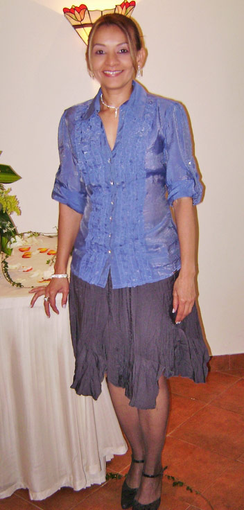 Date this young Colombia girl Maria del pilar from Bucaramanga CO6452