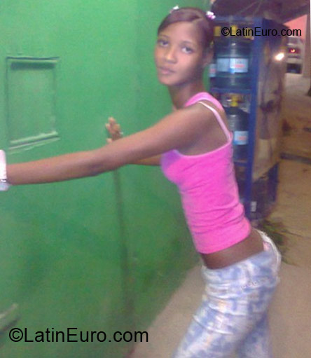 Date this good-looking Dominican Republic girl Grisel from Santo Domingo DO6813