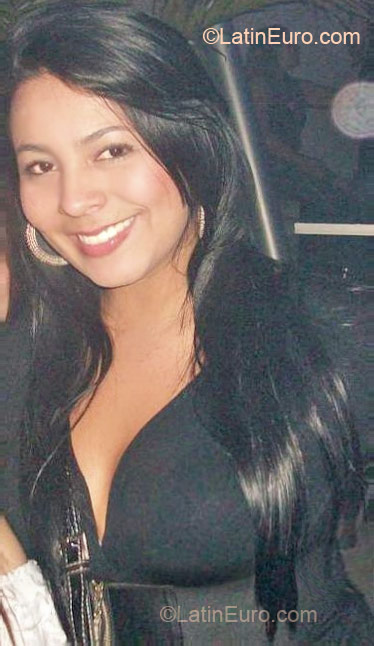 Date this pretty Colombia girl Clara from Quimbaya CO6459