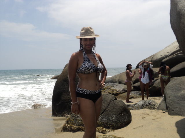 Date this athletic Colombia girl PATRICIA from Santa Marta US9082
