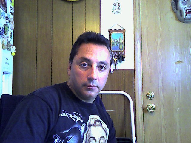 Date this fun United States man Paulie from schaumburg US9106