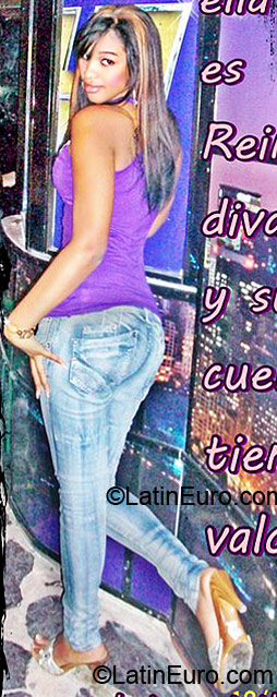Date this stunning Dominican Republic girl Karolina from Santo Domingo DO6850