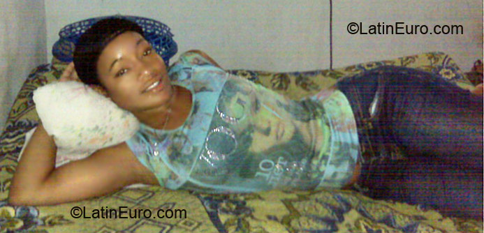 Date this voluptuous Dominican Republic girl Massiel from Republica Dominicana DO6862