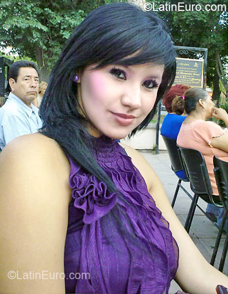 Date this fun Dominican Republic girl Cristal from Santiago DO6866