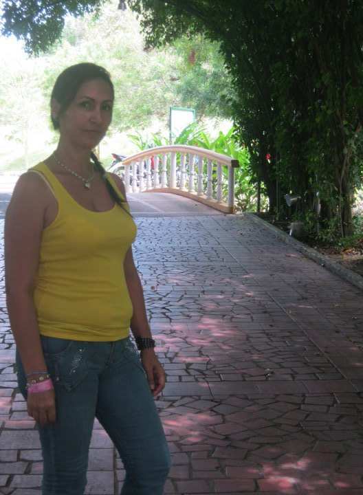 Date this stunning Colombia girl Viviana from Cali CO6513