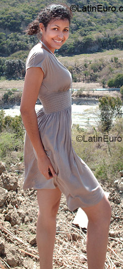 Date this stunning Dominican Republic girl Jinnett from Santiago DO6890