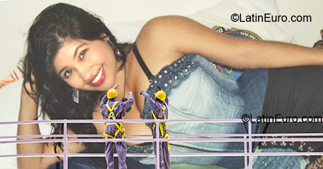 Date this nice looking Colombia girl Laura from Medellin CO6517