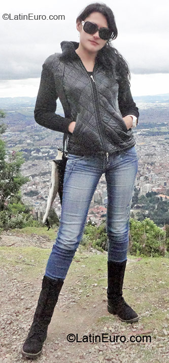 Date this georgeous Colombia girl Alejandra from Medellin CO6525