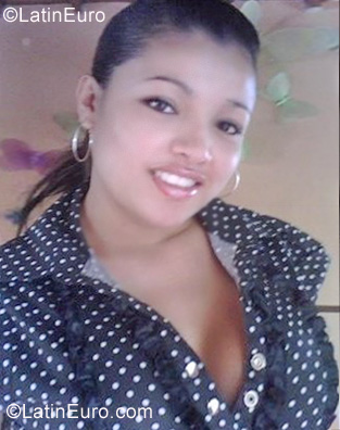 Date this sensual Colombia girl Liliana from Medellin CO6565
