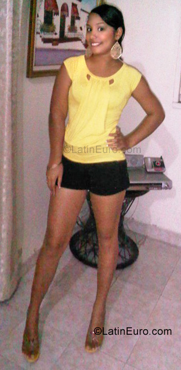 Date this sultry Dominican Republic girl Wadissa from Esperanza DO6988