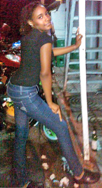 Date this happy Dominican Republic girl Mariana from Santo Domingo DO6993