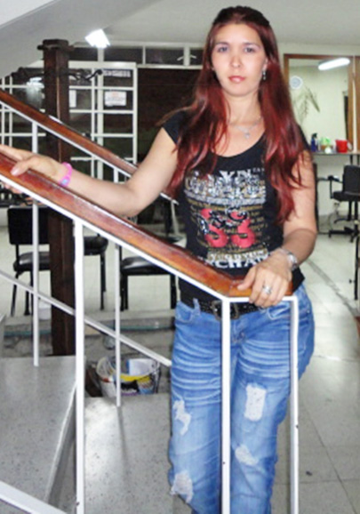 Date this athletic Colombia girl Mariahincapie from Medellin AU176