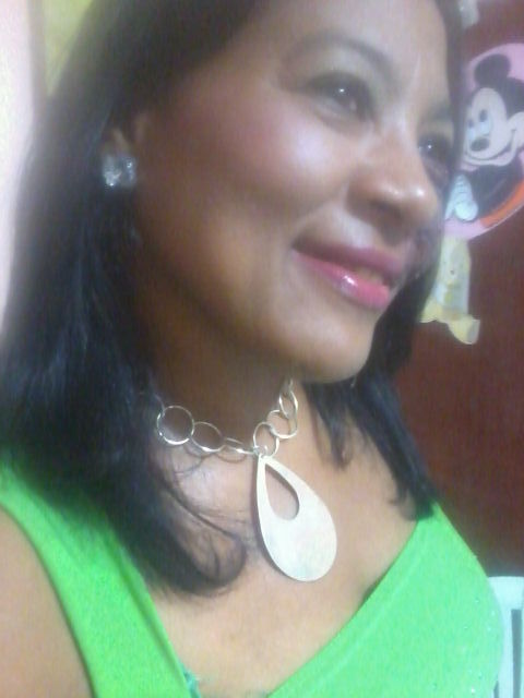 Date this sensual Dominican Republic girl Morena from Santo Domingo DO7024