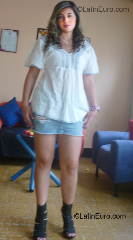 Date this delightful Colombia girl Lina from Ibague CO6612