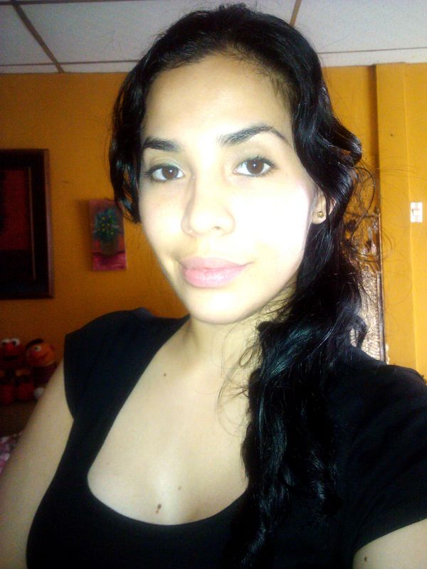 Date this happy Ecuador girl Letty from Guayaquil EC83