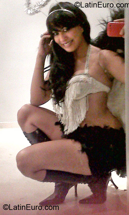 Date this gorgeous Dominican Republic girl Sofia from Santo Domingo DO7053