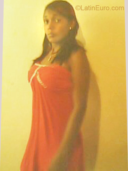 Date this lovely Dominican Republic girl Yose from Santo Domingo DO7086
