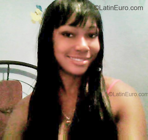 Date this beautiful Colombia girl Maria from Cali CO6645