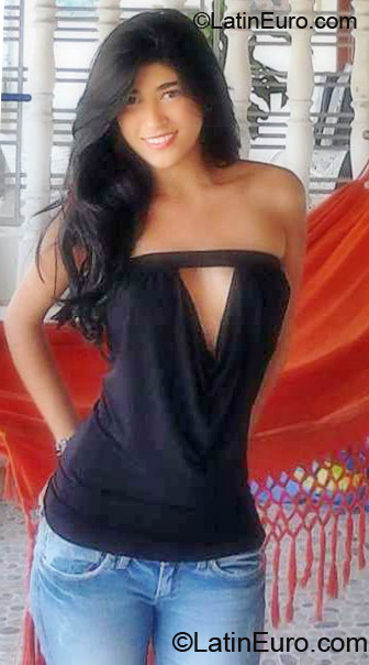 Date this pretty Colombia girl Brigitte from Cucuta CO6670
