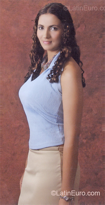 Date this young Colombia girl Angela from Pereira CO6708