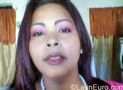 Date this sensual Dominican Republic girl Greysi from Santiago De Los Caballeros DO7177