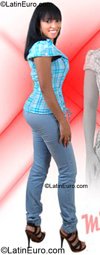 Date this young Dominican Republic girl Ana Karina from Santo Domingo DO7180
