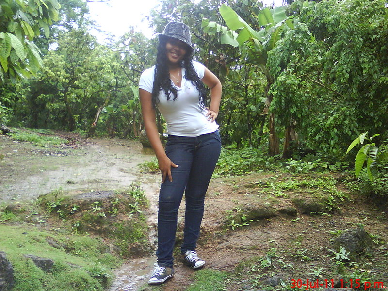 Date this voluptuous Dominican Republic girl Yajaira from Santiago DO7187