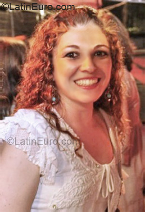 Date this good-looking Brazil girl Larissa from Tres Lagoas BR5030