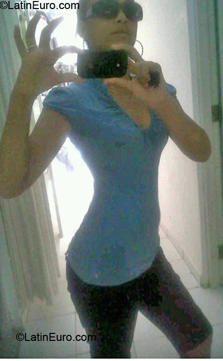 Date this sultry Dominican Republic girl Angelica Maria from Santo Domingo DO7216