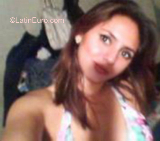 Date this pretty Ecuador girl Cinthya from Manta EC96
