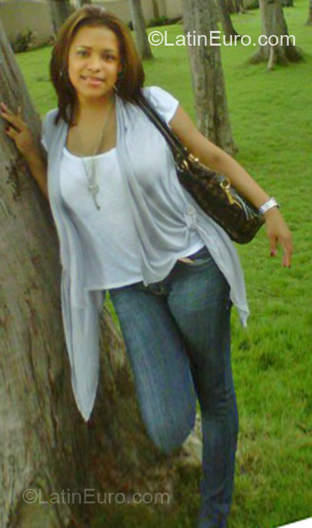 Date this happy Dominican Republic girl Maria from Puerto Plata DO7222
