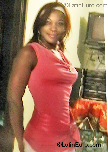 Date this stunning Colombia girl Rosa from Cali CO6776