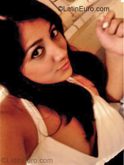 Date this hard body Ecuador girl Diana from Portoviejo EC99