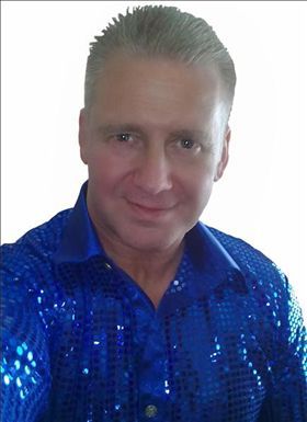 Date this happy United States man Collins from Califonia US9466