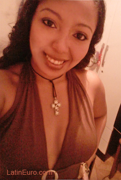 Date this tall Brazil girl Paola from Belem BR6330