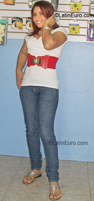 Date this georgeous Dominican Republic girl Anyi from Puerto Plata DO7484