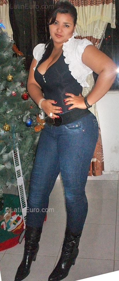 Date this delightful Colombia girl Karen from Medellin CO6897