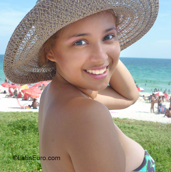 Date this stunning Brazil girl Aline from Vicosa BR5193