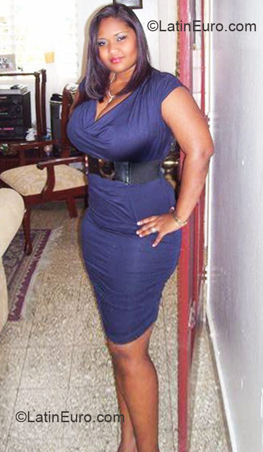 Date this passionate Dominican Republic girl Ana Victoria from Santo Domingo DO7456